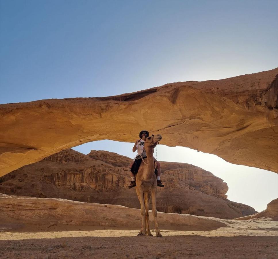 Hotel Amanda Luxury Camp à Wadi Rum Extérieur photo