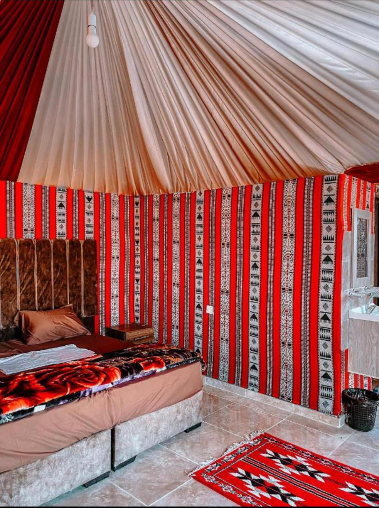 Hotel Amanda Luxury Camp à Wadi Rum Extérieur photo